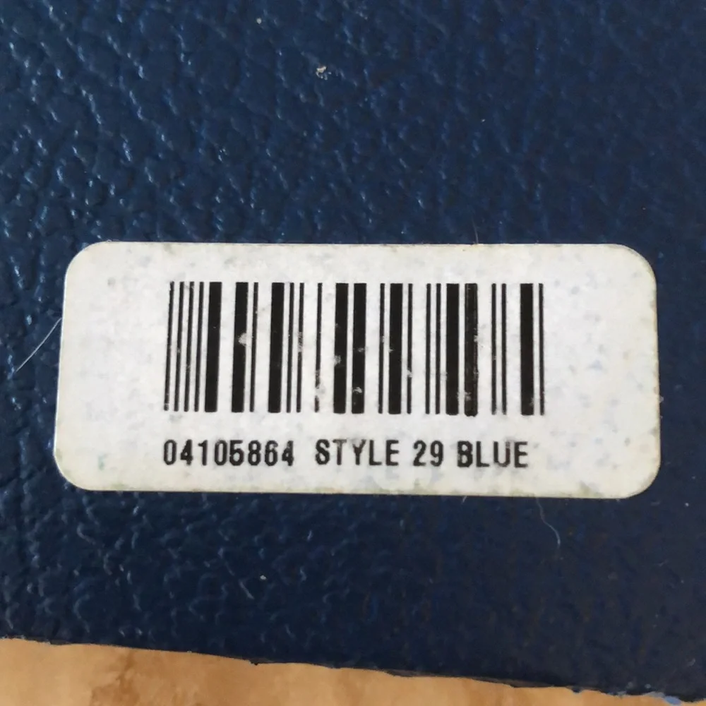 DELUXE CHECKBOOK COVER • NAVY BLUE • 11.5” x 8.75”
